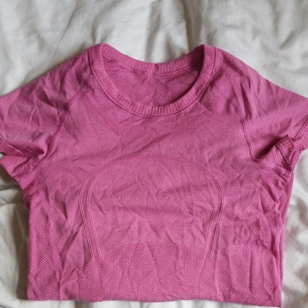 Lululemon Swiftly Tech tee